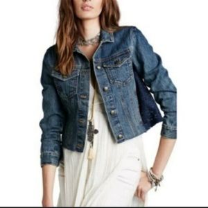 Free People Women's Lace Inset Raw Hem Cropped Denim Jacket Blue size small